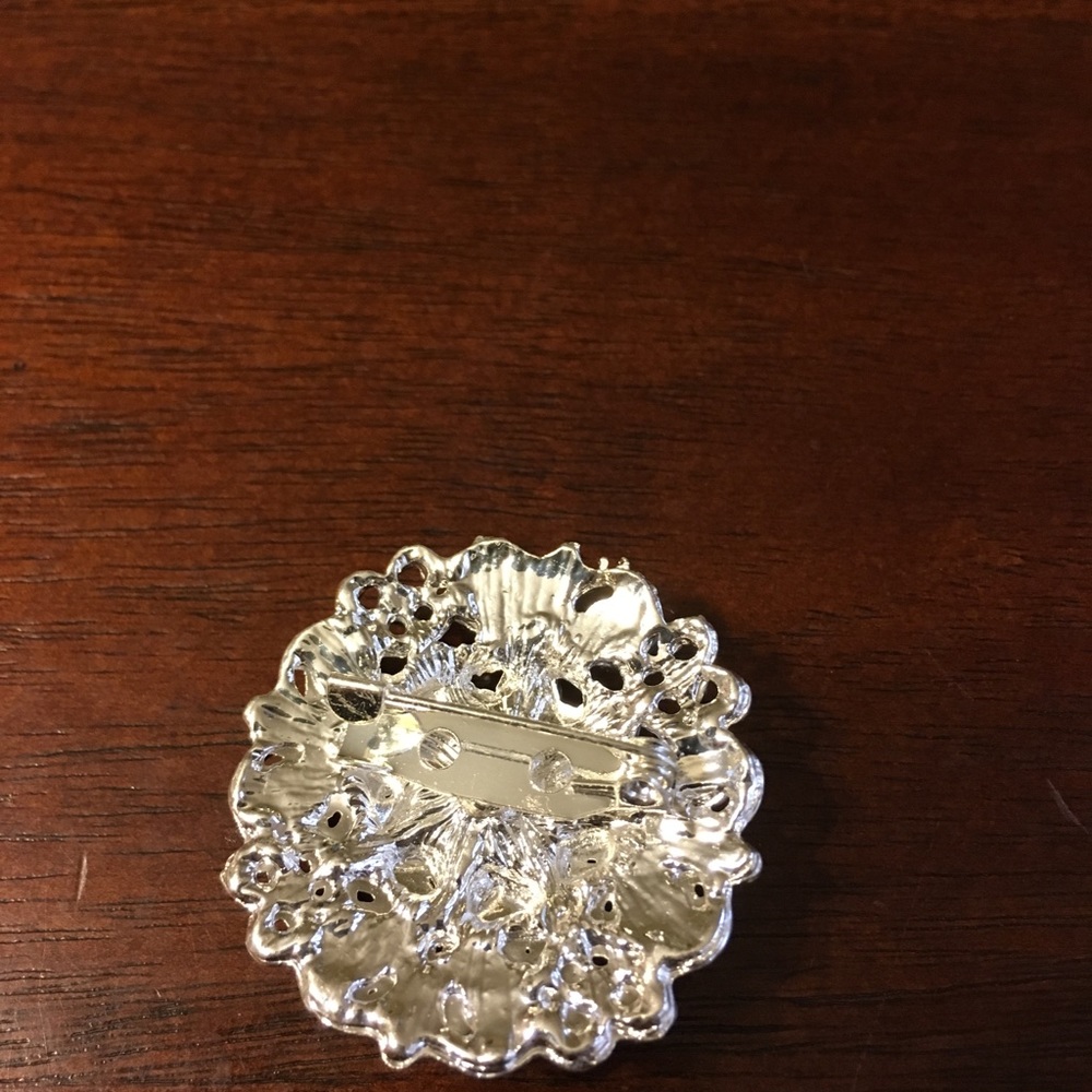Cute brooch - Picture 3 of 3